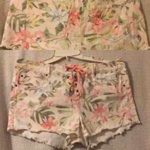 Good Condition - Ardent Floral Ladies Jeans Shorts - Size XL