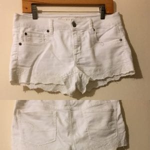 Used American Eagle Women Stretch  White  Shorts W/Lace Excellent Condition-Size 10