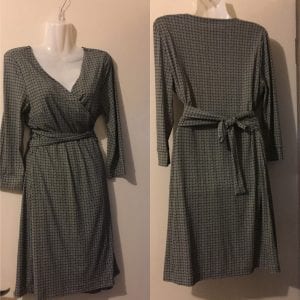 Used women dress - Forever 21 black and white rap dress in excellent condition size Medium